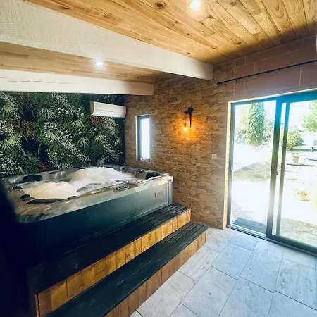 빌라 Domitia - Jacuzzi Prive - 8 Pers